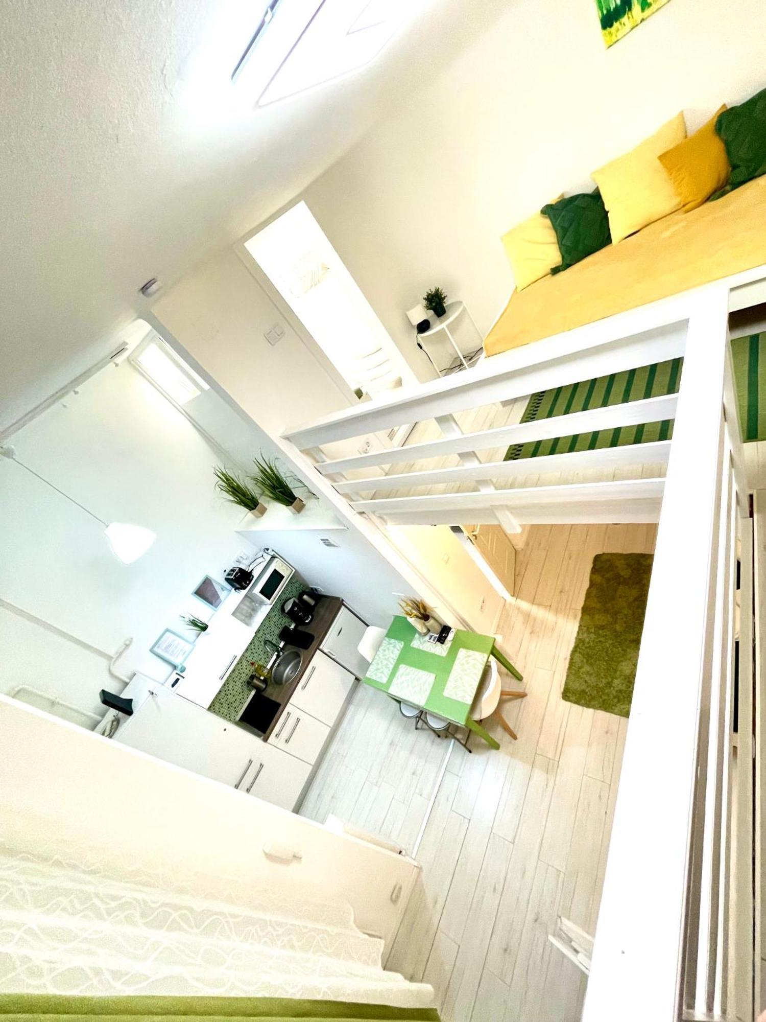 Teresian Apartment Near The Andrassy Street Free Air Conditioner Free Coffee Budapest Exterior photo