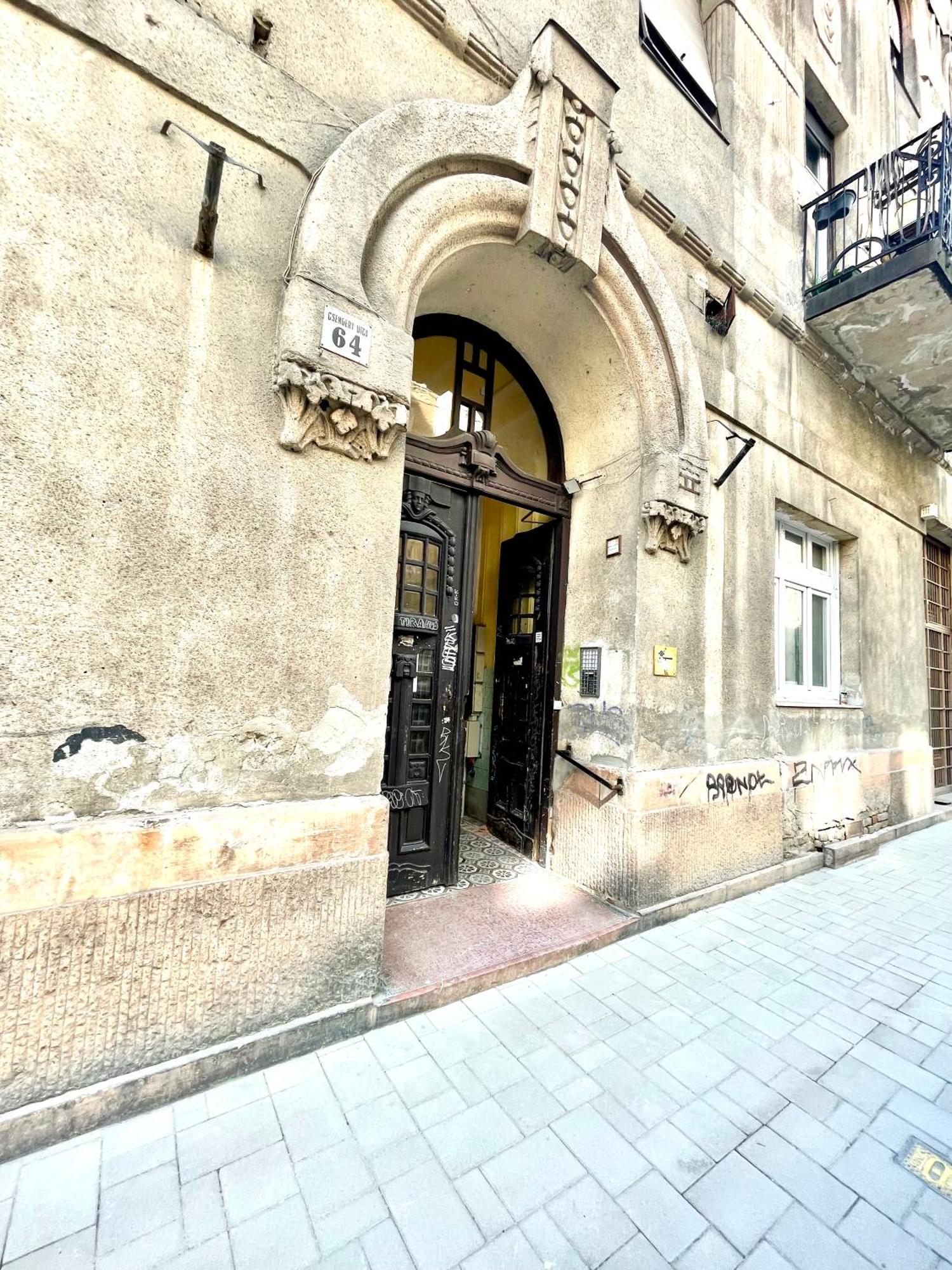 Teresian Apartment Near The Andrassy Street Free Air Conditioner Free Coffee Budapest Exterior photo